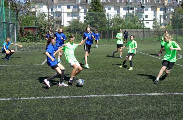 [FOTO] Dziewczęta z klas 5-6 rywalizowały w międzyszkolnym turnieju piłkarskim