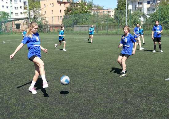 [FOTO] Dziewczęta z klas 5-6 rywalizowały w międzyszkolnym turnieju piłkarskim