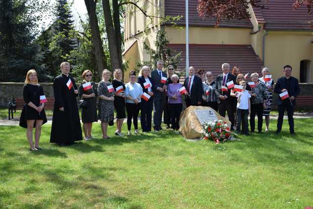 [FOTO] Pszenno biało-czerwone – uroczyste obchody Dnia Flagi RP 