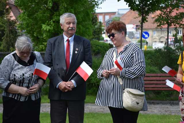 [FOTO] Pszenno biało-czerwone – uroczyste obchody Dnia Flagi RP 