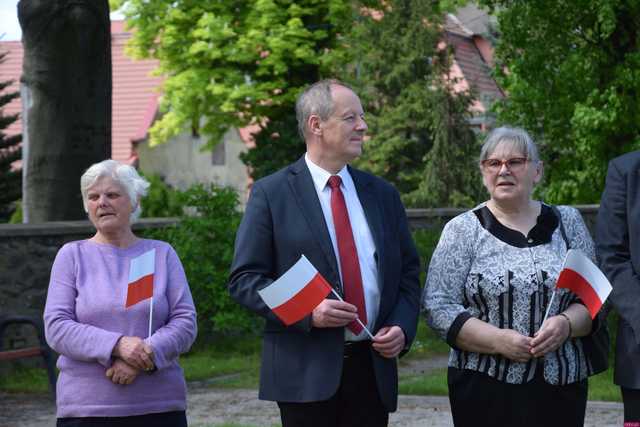 [FOTO] Pszenno biało-czerwone – uroczyste obchody Dnia Flagi RP 