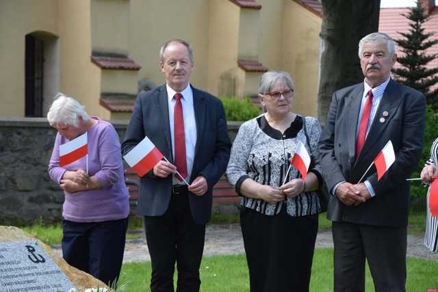 [FOTO] Pszenno biało-czerwone – uroczyste obchody Dnia Flagi RP 