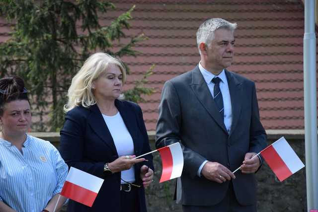 [FOTO] Pszenno biało-czerwone – uroczyste obchody Dnia Flagi RP 