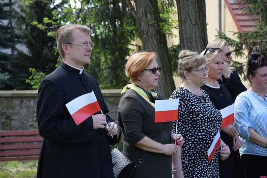 [FOTO] Pszenno biało-czerwone – uroczyste obchody Dnia Flagi RP 