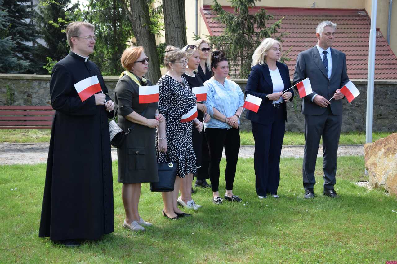 [FOTO] Pszenno biało-czerwone – uroczyste obchody Dnia Flagi RP 
