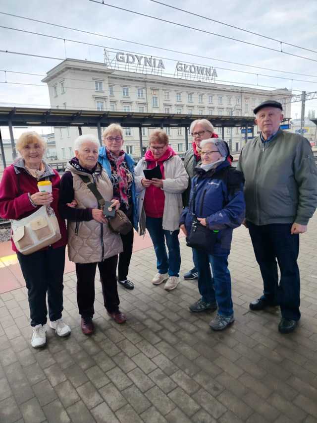 [FOTO] Seniorzy z Bystrzycy Górnej nad polskim Bałtykiem