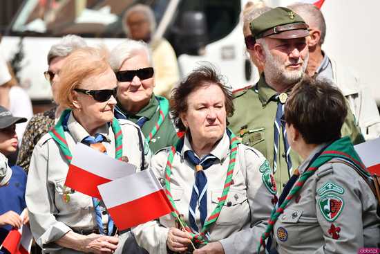 [WIDEO/FOTO] Świdnica w biało-czerwonych barwach. Obchody Święta Flagi RP
