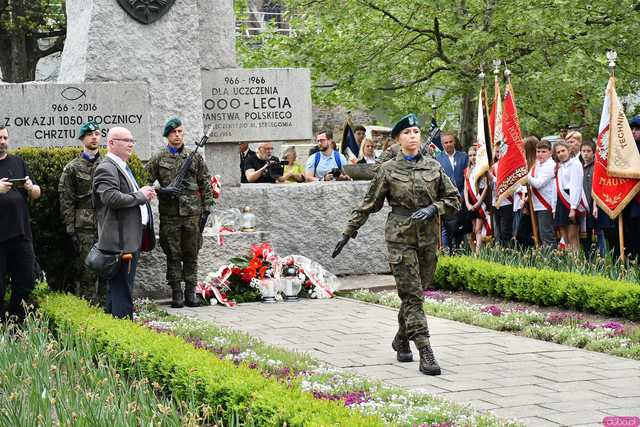 [WIDEO/FOTO] W Strzegomiu upamiętnili 234. rocznicę uchwalenia Konstytucji 3 Maja