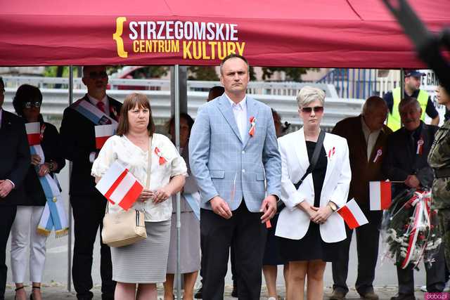 [WIDEO/FOTO] W Strzegomiu upamiętnili 234. rocznicę uchwalenia Konstytucji 3 Maja