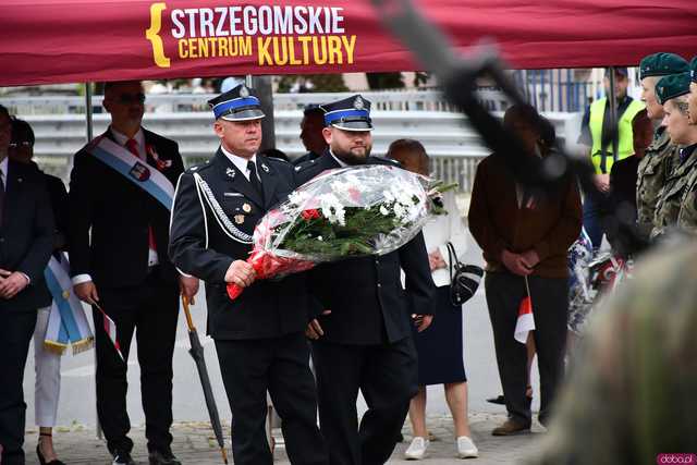 [WIDEO/FOTO] W Strzegomiu upamiętnili 234. rocznicę uchwalenia Konstytucji 3 Maja