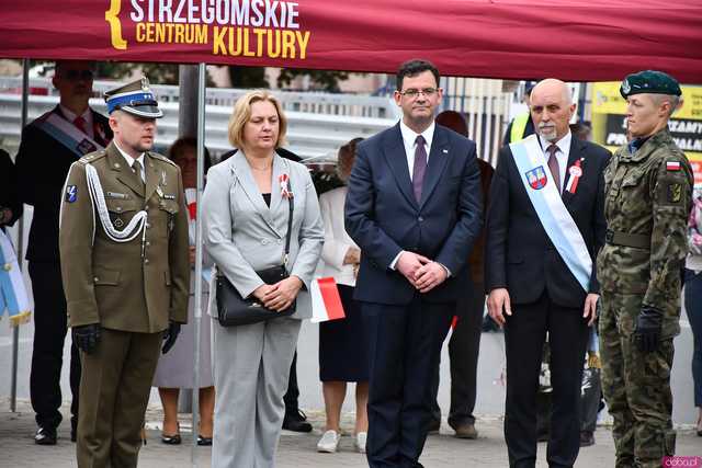 [WIDEO/FOTO] W Strzegomiu upamiętnili 234. rocznicę uchwalenia Konstytucji 3 Maja