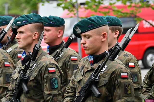 [WIDEO/FOTO] W Strzegomiu upamiętnili 234. rocznicę uchwalenia Konstytucji 3 Maja