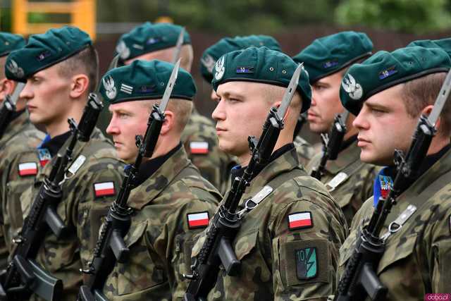 [WIDEO/FOTO] W Strzegomiu upamiętnili 234. rocznicę uchwalenia Konstytucji 3 Maja