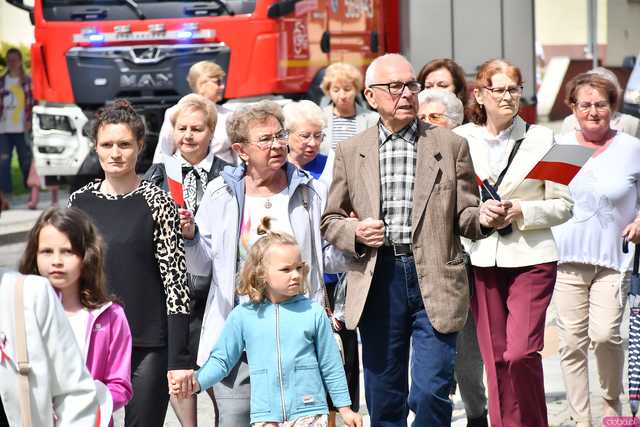 [WIDEO/FOTO] W Strzegomiu upamiętnili 234. rocznicę uchwalenia Konstytucji 3 Maja