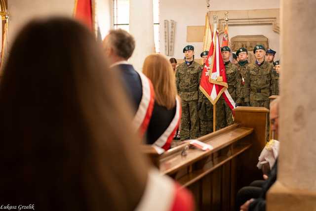 [WIDEO/FOTO] W Strzegomiu upamiętnili 234. rocznicę uchwalenia Konstytucji 3 Maja