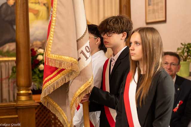 [WIDEO/FOTO] W Strzegomiu upamiętnili 234. rocznicę uchwalenia Konstytucji 3 Maja