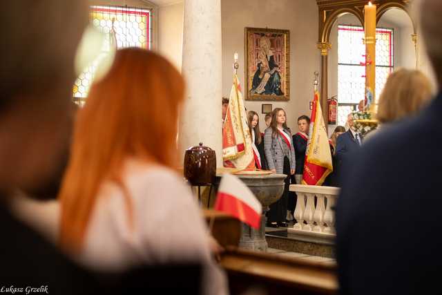 [WIDEO/FOTO] W Strzegomiu upamiętnili 234. rocznicę uchwalenia Konstytucji 3 Maja