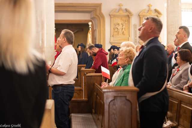 [WIDEO/FOTO] W Strzegomiu upamiętnili 234. rocznicę uchwalenia Konstytucji 3 Maja