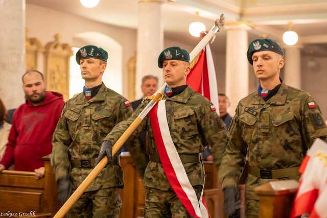 [WIDEO/FOTO] W Strzegomiu upamiętnili 234. rocznicę uchwalenia Konstytucji 3 Maja