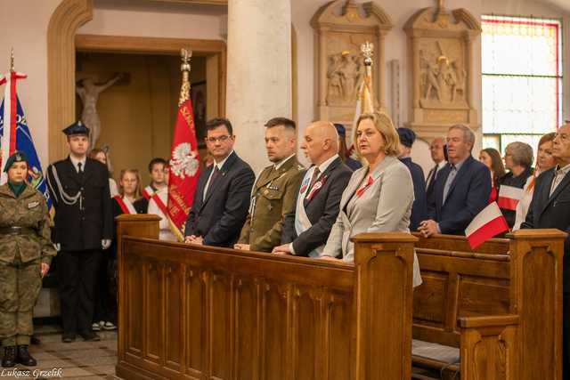 [WIDEO/FOTO] W Strzegomiu upamiętnili 234. rocznicę uchwalenia Konstytucji 3 Maja
