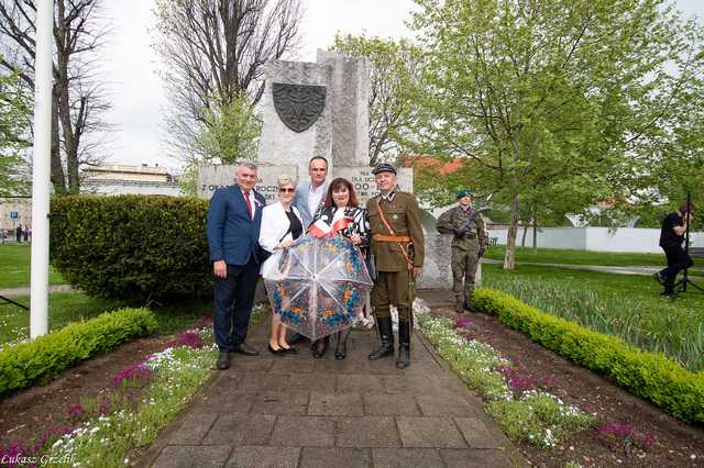 [WIDEO/FOTO] W Strzegomiu upamiętnili 234. rocznicę uchwalenia Konstytucji 3 Maja