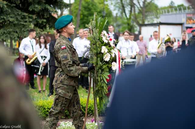 [WIDEO/FOTO] W Strzegomiu upamiętnili 234. rocznicę uchwalenia Konstytucji 3 Maja