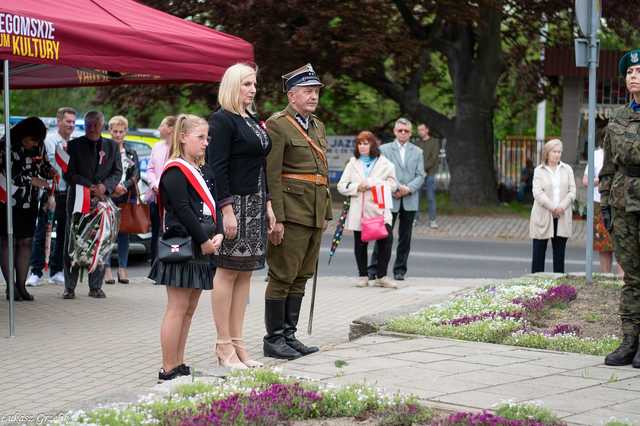 [WIDEO/FOTO] W Strzegomiu upamiętnili 234. rocznicę uchwalenia Konstytucji 3 Maja