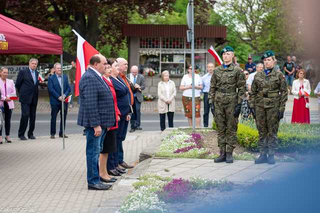 [WIDEO/FOTO] W Strzegomiu upamiętnili 234. rocznicę uchwalenia Konstytucji 3 Maja