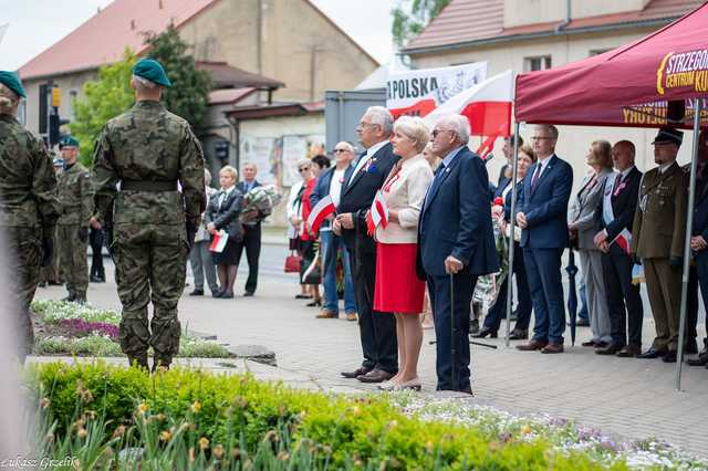 [WIDEO/FOTO] W Strzegomiu upamiętnili 234. rocznicę uchwalenia Konstytucji 3 Maja