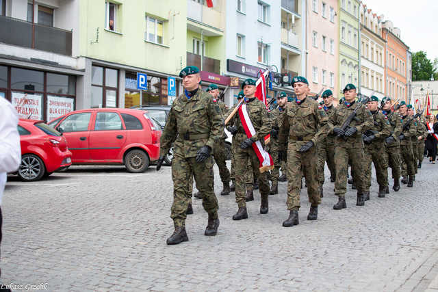 [WIDEO/FOTO] W Strzegomiu upamiętnili 234. rocznicę uchwalenia Konstytucji 3 Maja