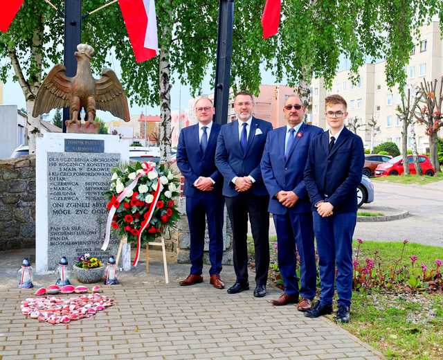 [FOTO] Władze Żarowa upamiętniły 234. rocznicę uchwalenia Konstytucji 3 Maja