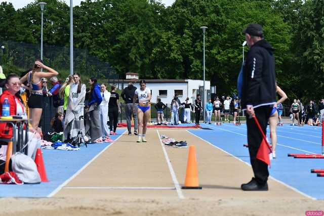 [FOTO] Otwarcie Sezonu Lekkoatletycznego. Na Stadionie Miejskim rywalizuje kilkuset zawodników