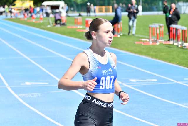 [FOTO] Otwarcie Sezonu Lekkoatletycznego. Na Stadionie Miejskim rywalizuje kilkuset zawodników