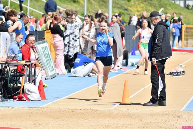 [FOTO] Otwarcie Sezonu Lekkoatletycznego. Na Stadionie Miejskim rywalizuje kilkuset zawodników