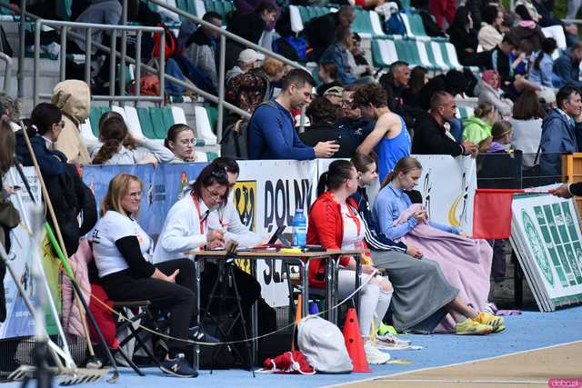 [FOTO] Otwarcie Sezonu Lekkoatletycznego. Na Stadionie Miejskim rywalizuje kilkuset zawodników