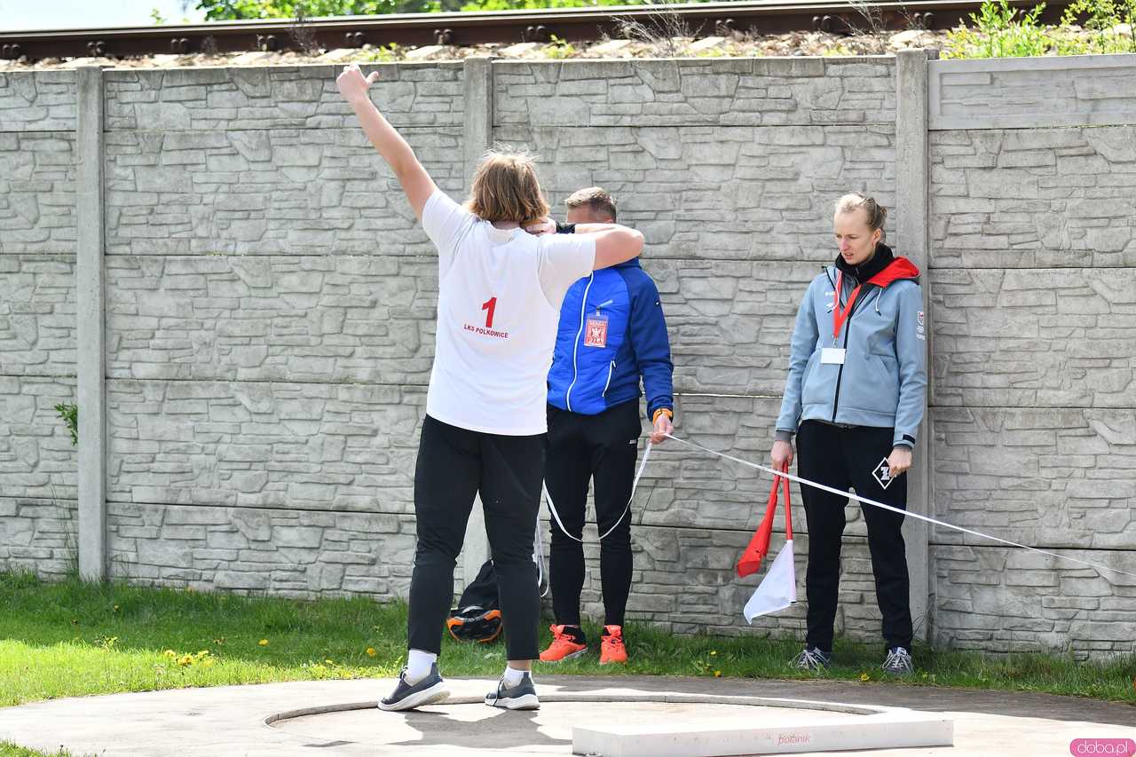 [FOTO] Otwarcie Sezonu Lekkoatletycznego. Na Stadionie Miejskim rywalizuje kilkuset zawodników