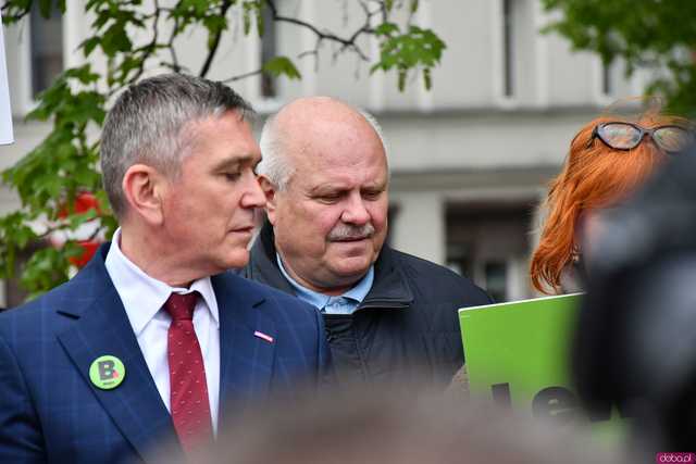 [WIDEO/FOTO] Wicemarszałek Magdalena Biejat spotkała się z mieszkańcami i poruszyła bieżące kwestie polityczne i gospodarcze