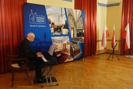[FOTO] Polskie drogi - utwory polskich kompozytorów w wykonaniu Mirosława Jabłońskiego