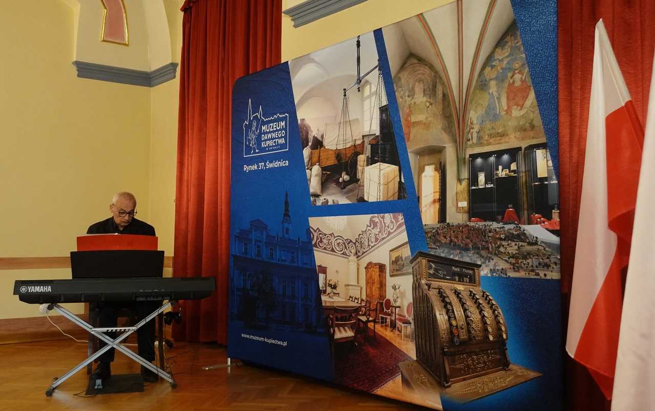 [FOTO] Polskie drogi - utwory polskich kompozytorów w wykonaniu Mirosława Jabłońskiego