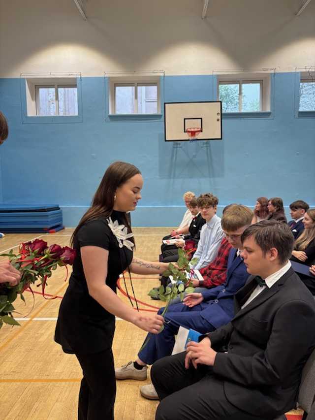 [FOTO] Pożegnanie absolwentów żarowskiego Zespołu Szkół