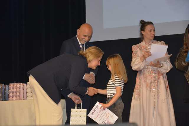 [FOTO] Festiwal Piosenki Obcojęzycznej i odśpiewanie hymnu UE rozpoczęło Europejski Weekend w Strzegomiu