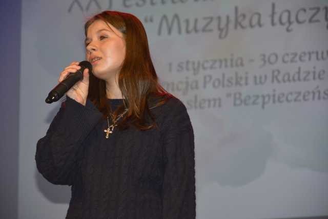 [FOTO] Festiwal Piosenki Obcojęzycznej i odśpiewanie hymnu UE rozpoczęło Europejski Weekend w Strzegomiu