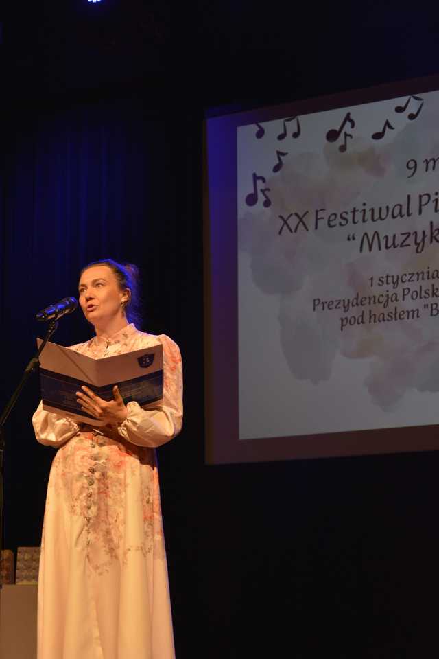 [FOTO] Festiwal Piosenki Obcojęzycznej i odśpiewanie hymnu UE rozpoczęło Europejski Weekend w Strzegomiu