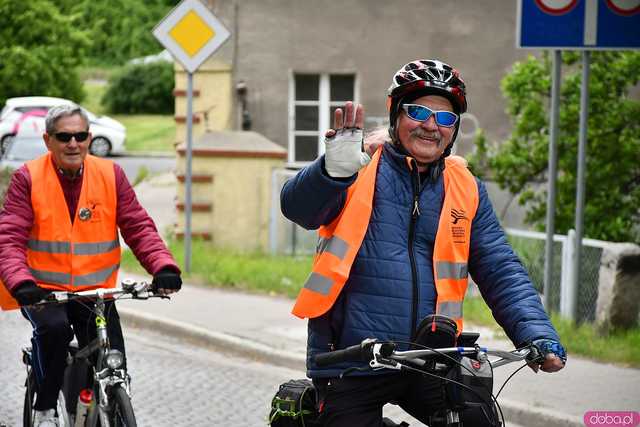 [FOTO] Wystartowali w Rodzinnym Rajdzie Rowerowym Odjazdowy Bibliotekarz