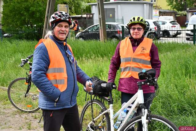 [FOTO] Wystartowali w Rodzinnym Rajdzie Rowerowym Odjazdowy Bibliotekarz