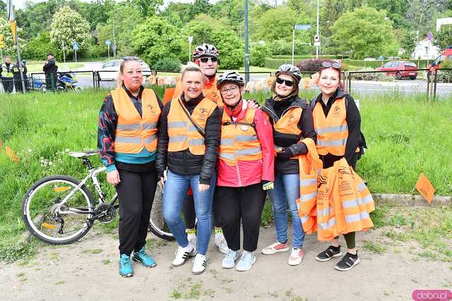 [FOTO] Wystartowali w Rodzinnym Rajdzie Rowerowym Odjazdowy Bibliotekarz