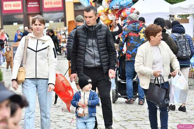 [WIDEO/FOTO] Prawdziwy raj dla łasuchów. Trwa Bajkowy Festiwal Słodkości w Świdnicy