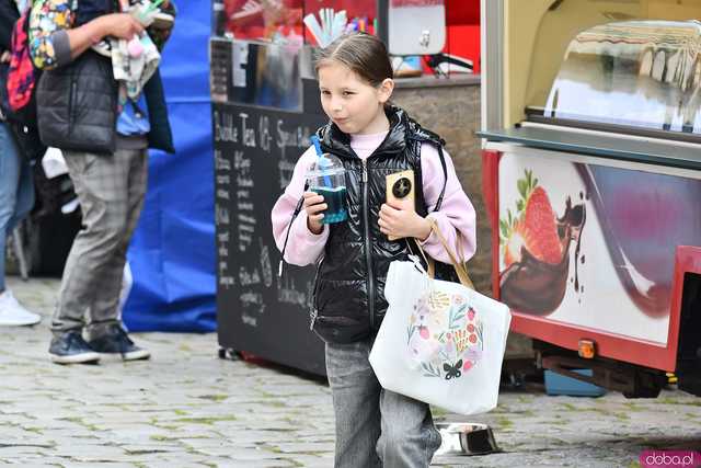 [WIDEO/FOTO] Prawdziwy raj dla łasuchów. Trwa Bajkowy Festiwal Słodkości w Świdnicy