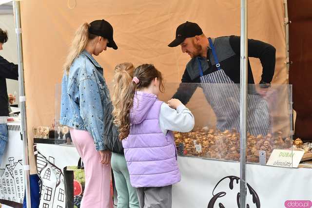 [WIDEO/FOTO] Prawdziwy raj dla łasuchów. Trwa Bajkowy Festiwal Słodkości w Świdnicy