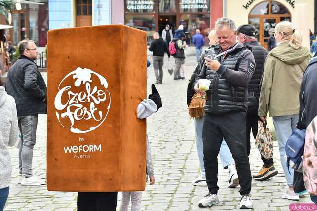 [WIDEO/FOTO] Prawdziwy raj dla łasuchów. Trwa Bajkowy Festiwal Słodkości w Świdnicy